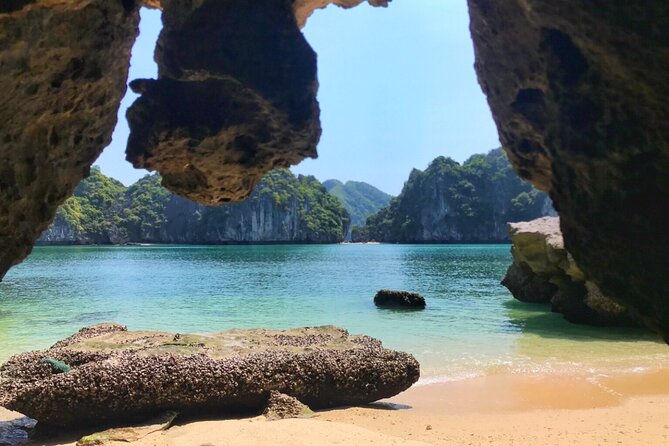 Lan Ha - Ha Long Bay - Dau Be island 2D/1N from Cat Ba in less touristy areas. - Day 1 on the Water: Lan Ha Bay, Caves, and a Fishing Village Moment
