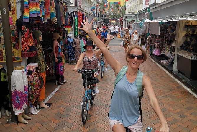 Lion City Bike Tour of Singapore - Lau Pa Sat hawker stop: where the ride turns practical