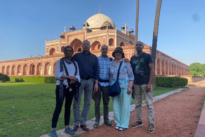 Old & New Delhi Full or Half Day Sightseeing Tour - Getting Your Bearings: Old Meets New Delhi