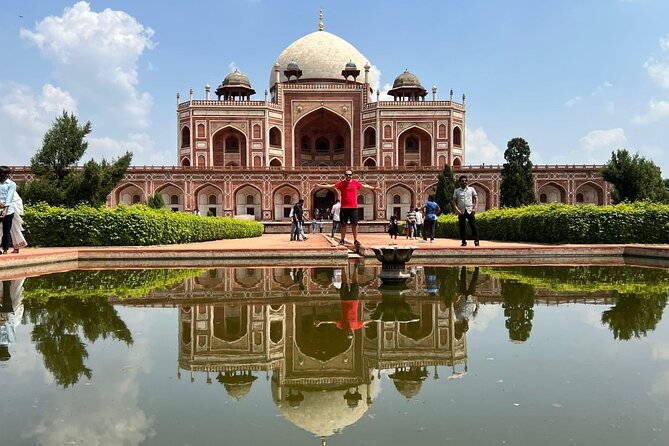 Old & New Delhi Private Tour - Half or Full Day (Rated Excellent) - Gurudwara Bangla Sahib: Spiritual Pause That’s Actually Enjoyable