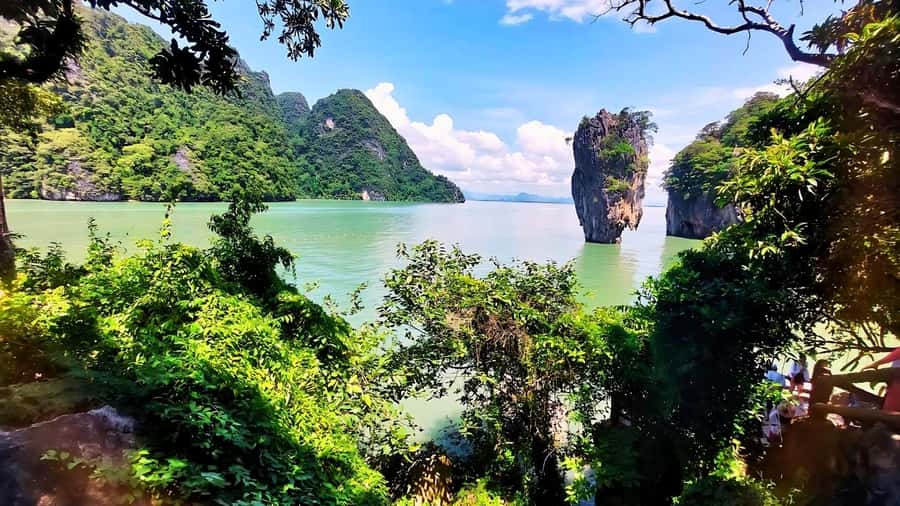Phuket: James Bond Island Day Trip by Speed Boat with Lunch - Panyee Island Lunch: Stilt-Village Food and a Human Pause