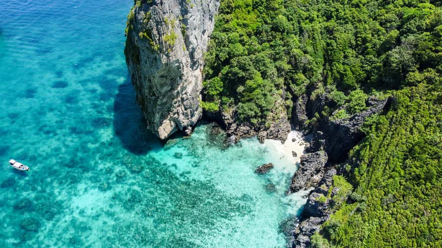Phuket: Maya, Phi Phi, and Bamboo Island with Buffet Lunch - Loh Sama Bay and the Phi Phi Leh viewpoints: what you see from the boat