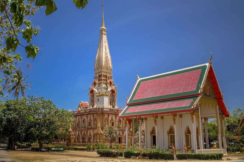 Phuket: Wat Chalong, Viewpoint, and Old Town Guided Tour - Phuket in five hours: what this tour really does for you