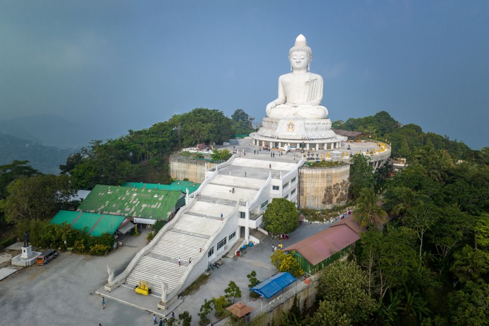 Phuket: Wat Chalong, Viewpoint, and Old Town Guided Tour - Phuket Town and Old Town: Sino-Portuguese architecture you can actually notice
