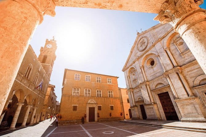 Pisa, Siena and San Gimignano Day Trip with Lunch & Wine Pairing - Pisa at the Square of Miracles: photos, monuments, and the climb question
