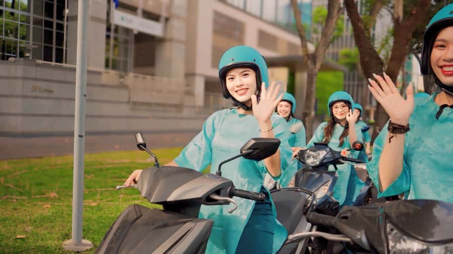 Saigon: Street Food Tasting & Sightseeing Tour by Motorbike - Price and timing: $27 is really about access
