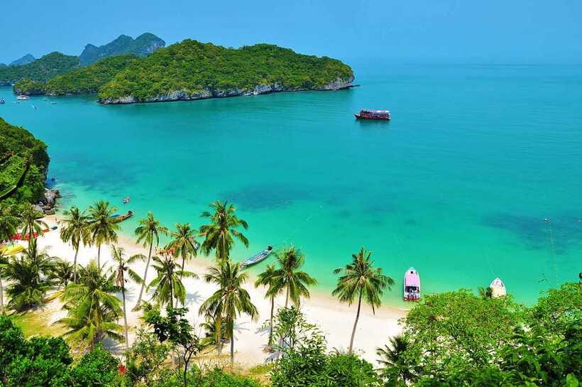 Samui: Angthong Marine Park Boat Tour w/ Transfer and Meals - Bua Boke Cave: a quick hike with a strong payoff