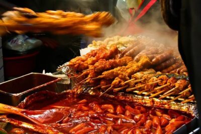 Seoul: Gyeongbok Palace, Bukchon Village, and Gwangjang Tour - Gyeongbokgung Palace: the best starting point for royal Seoul