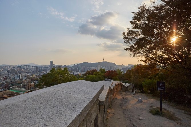 Seoul: Gyeongbok Palace, Bukchon Village, and Gwangjang Tour - If you choose the full day: War Memorial, Jogye Temple, and Tapgol Park