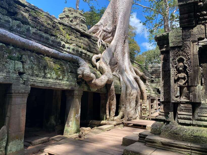 Siem Reap: Angkor Wat Sunrise and Full-Day Sightseeing Tour - Morning Pick-up and Sunrise at Angkor Wat: the whole point starts before dawn