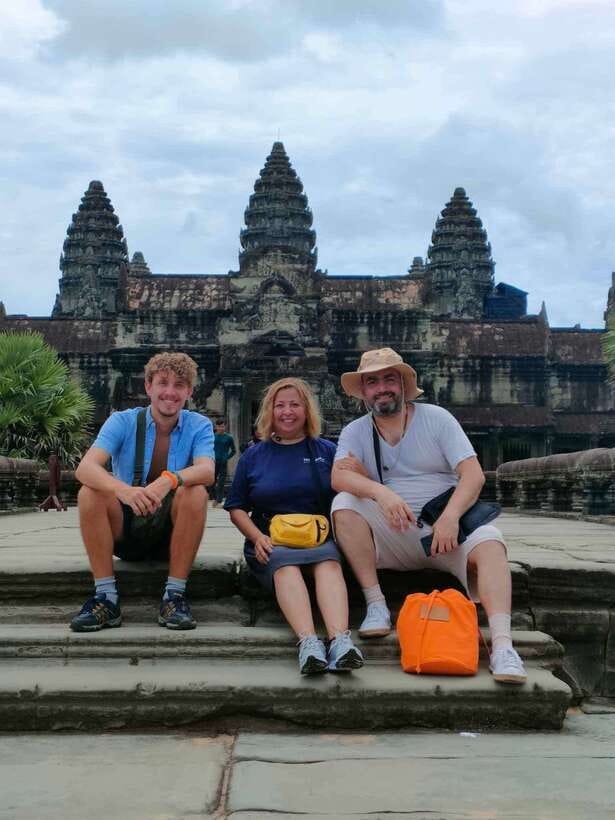 Siem Reap: Full-Day Angkor Wat Guided Tour with Sunset - Guide impact: how names like Nick and Vone point to quality
