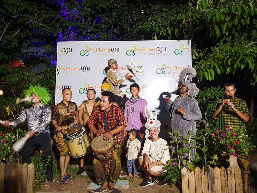 Siem Reap: Phare, the Cambodian Circus Show Tickets - A smooth 8:00 PM plan: arriving early, eating lightly, and browsing the boutique
