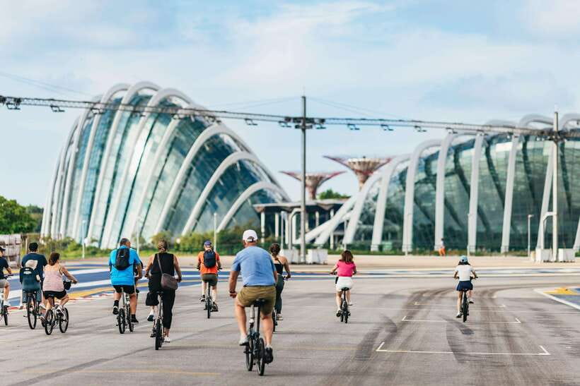 Singapore: Lion City Highlights Bike Tour - Lau Pa Sat and Telok Ayer Market: food-hall energy without the long hunt