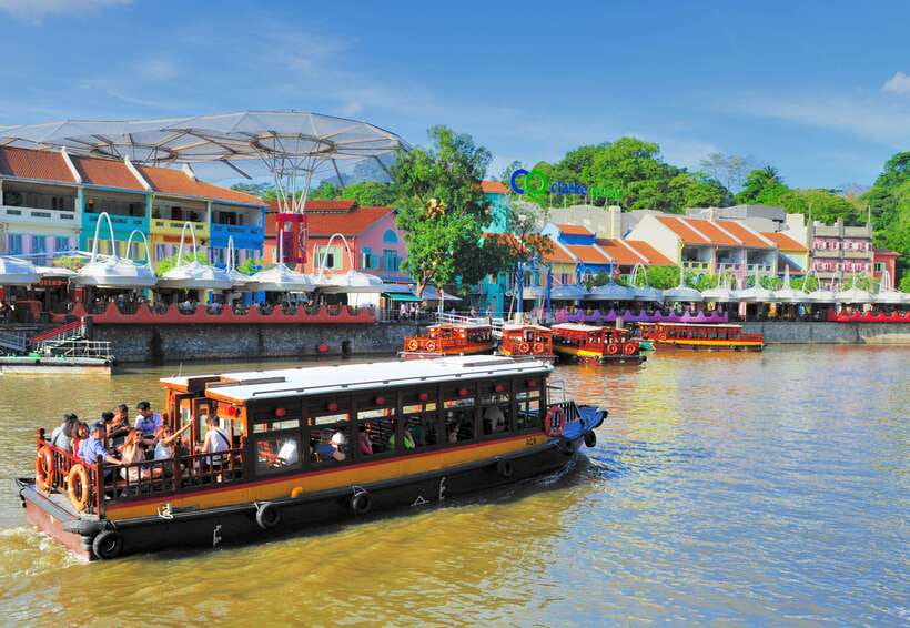 Singapore: Singapore River Cruise - Weather and rain: What actually changes on the water