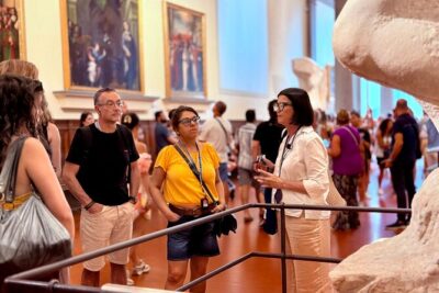 Skip the line: Uffizi and Accademia Small Group Walking Tour - Check-In at Via Guelfa: Start Near Accademia, Stay Organized