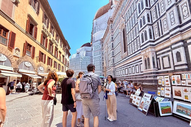 Skip the line: Uffizi and Accademia Small Group Walking Tour - Uffizi Express Route: Leonardo, Botticelli, Michelangelo, and Friends