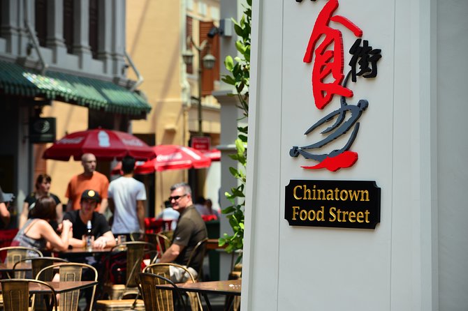 Small Group: Michelin and Local Hawker Food Tour with 9 tastings - 9 to 10 Tastings: Why the Portions Feel Like a Meal