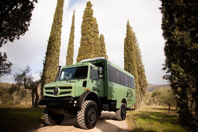 SMALL-GROUP Wine Safaris: Tuscan Wine Tasting Tours from Florence - Val d’Orcia for Brunello and Montepulciano: a red-wine focused day in Pienza country