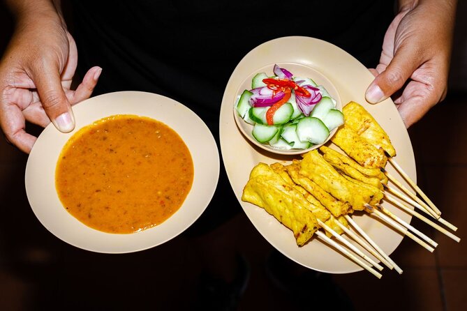 Southern Flavors Phuket Food Tour with 15+ Tastings - Stop 3 back near the Ranong Main Market: dessert and final bites