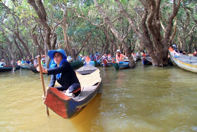 Sunset tour of Kampong Phluk stilts home village on the Tonle Sap - Stop 1: Kampong Phluk floating village and the stilt-home reality check
