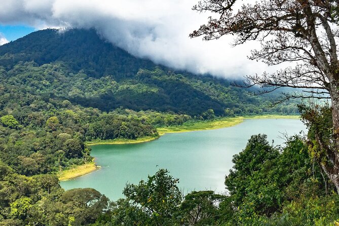 Tanah Lot and North Bali Tour: Scenic Journey - Twin Lakes: Buyan and Tamblingan crater views
