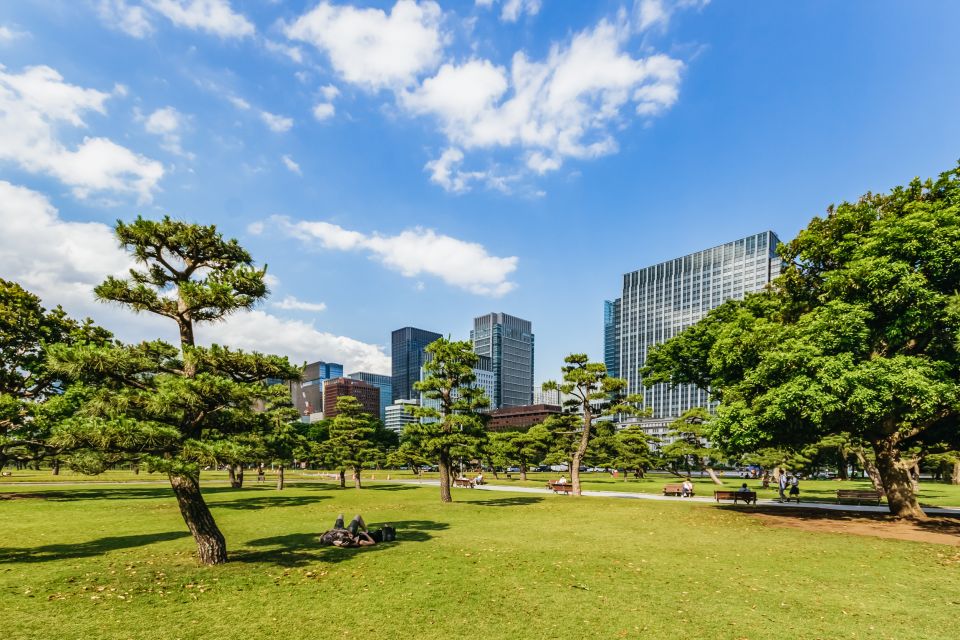 Tokyo: Hop-On Hop-Off Sightseeing Bus Ticket - Route 2: Tokyo Tower plus Tsukiji Ginza for skyline and harbor-adjacent energy