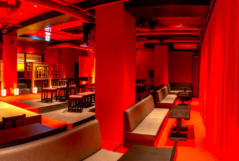 Tokyo: Japanese Dance Cabaret Theater Asakusa-Kaguwa Ticket - Seating: Standard Seats vs Front Row and VIP Sofa Tables