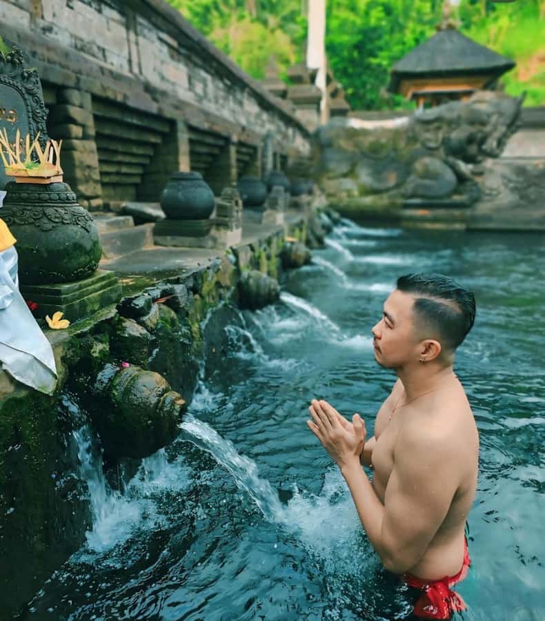Ubud: Full-Day Rice Terrace, Monkey Forest & Waterfall - Tirta Empul Temple: The Holy Spring and Purification Ritual You Should Understand