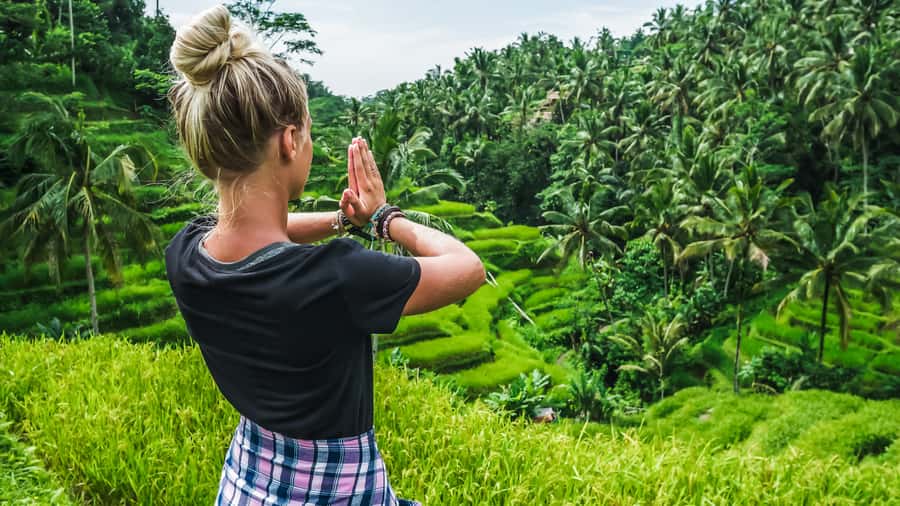 Ubud: Waterfall, Rice Terraces & Monkey Forest Tour - Ubud Traditional Market and King Palace: the culture stops where locals actually gather