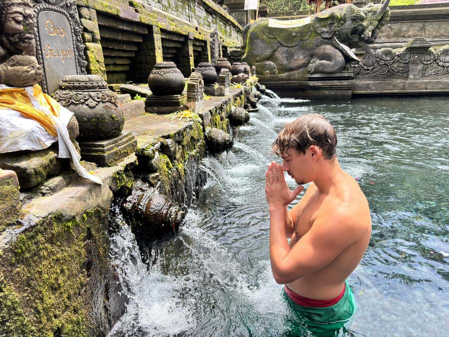 Ubud: Waterfalls, Water Temple & Rice Terraces Private Tour - The local restaurant break and lunch reality