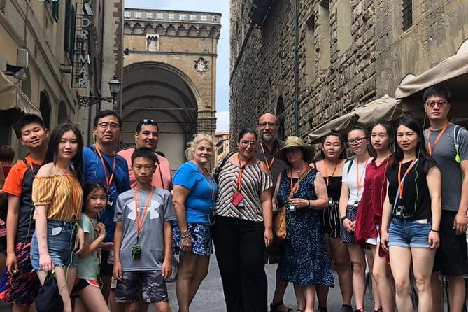 Uffizi Gallery Small Group Tour with Guide - Meeting at Piazzale degli Uffizi and Getting Through Security